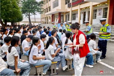 武胜关镇多部门联合进校园三合一普法守护青少年平安成长