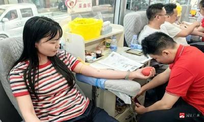 热血传大爱 师者显担当——广水二中教职工踊跃参与无偿献血活动