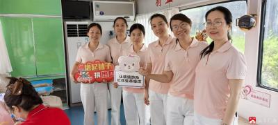 热血传大爱 师者作表率——市幼儿园负责人积极参与无偿献血公益活动