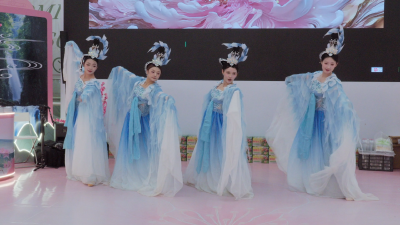 “桃醉江城·青春同行”——2026广水胭脂红鲜桃武汉青春嘉年华顺利收官