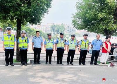 传播法治声音 筑牢安全防线——武胜关镇中心中学开展“法治进校园”活动