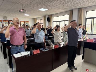 一颗红心永向党！市委党校2026年夏季学期中青班开展集体过“政治生日”活动