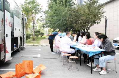 随县税务局开展“无偿献血，奉献爱心”志愿活动