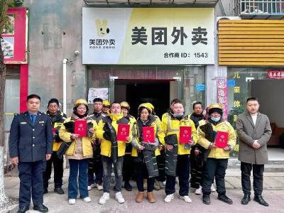 清洁家园在行动 丨“骑手”变“帮手”，为“清洁家园”行动赋能增效