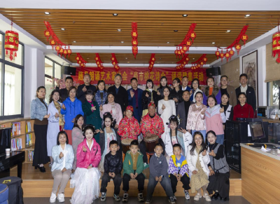 随县举办“桃花盛开 诗意春天”诵读雅集活动