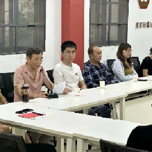 创新形式聚党心，初心如磐担使命——马池墩社区主题党日活动焕发新活力