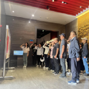 杜公湖社区开展参观北伐汀泗桥战役纪念馆红色教育活动