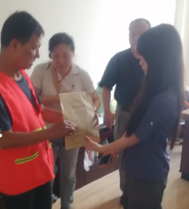 高考档案遗失街头 多方联动火速归还