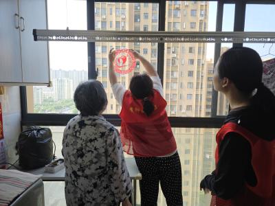 径河街黄狮海社区：“窗印安康”暖人心 创新举措守护独居老人安康