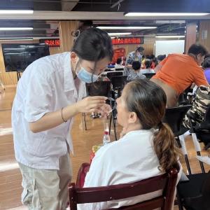 健康服务进社区，居民直呼“太暖心！”