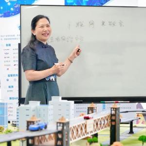 网安三重身份的“超能者”，是她？