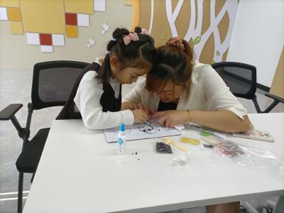 区新时代文明实践中心二十四节气阅读手工坊：中秋佳节亲子共赴节气之约