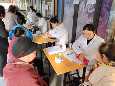 张家墩社区“健康直达”，65岁以上老人家门口免费体检