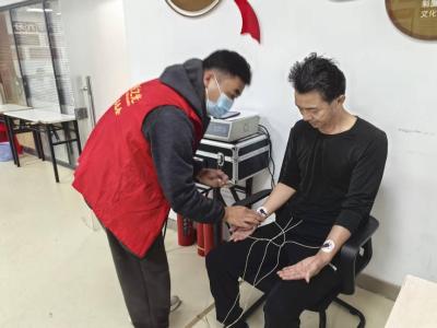 义诊送诊解民忧，爱暖民心保健康