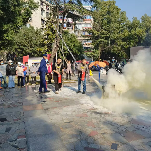 吴家山街道开屏里社区联合多部门开展消防培训及演习活动