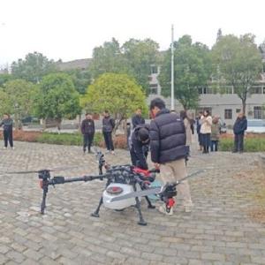 无人机教学进慈惠