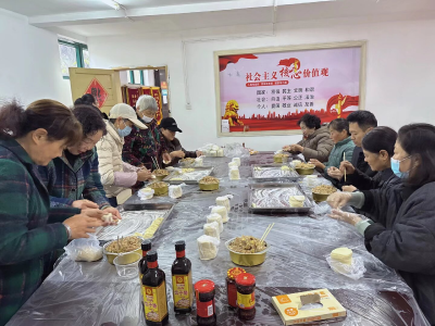 吴家山街杏园社区开展 “冬至暖邻里 饺子话团圆” 主题活动