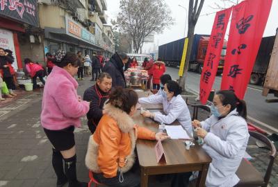 粥暖多群体 志愿聚微光