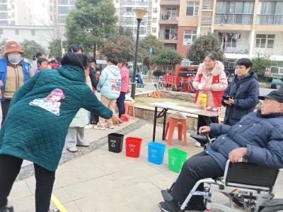 径河街青草湖社区：绿色文明新风尚 垃圾分类我先行 开展垃圾分类活动