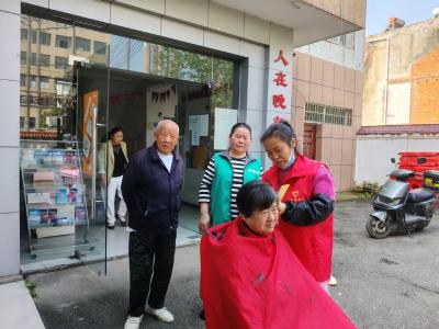 径河街道民田社区开展“三月三”主题敬老活动