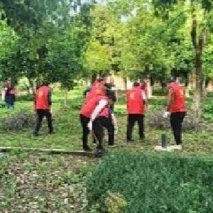 东山街下沉东风新社区开展“清洁家园”行动