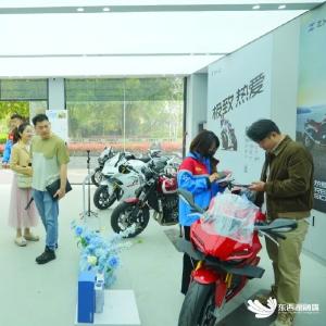 张雪机车：“东西湖区位优势与产业氛围得天独厚” 