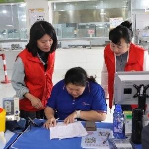 径河街永丰社区：热血传温情 社企同心共护生命——携手辖区企业开展无偿献血公益活动