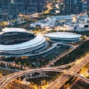 楚超，为何落子东西湖？