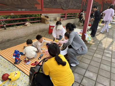 径河街黄狮海社区举办“四季有约——遇见春天”主题活动