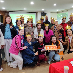 常青花园第七社区：一场生日会，礼赞“银发劳动者”的荣光与余热