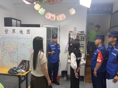 径河街金北社区：夜巡不停歇 夏季防火“不打烊”——开展消防安全常态化夜巡行动