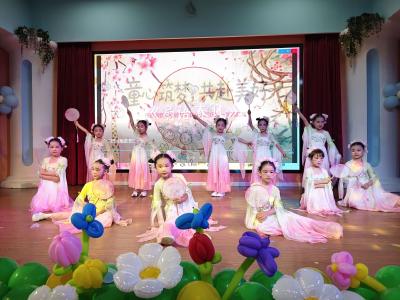 径河街青草湖社区：欢歌笑语庆六一 悠悠文脉入童心——开展六一儿童节文艺汇演活动