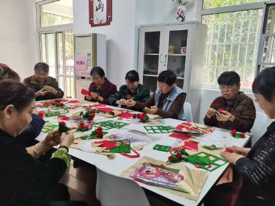 径河街黄狮海社区：浓情五月暖人心 巧手传爱谢母恩——开展母亲节主题活动