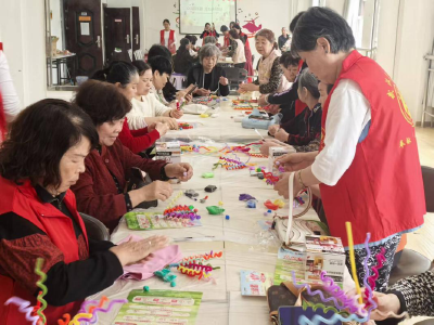 吴家山街祁家山社区开展母亲节主题活动
