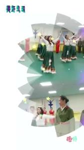 吴家山街老年学校排演节目《最美的歌儿唱给妈妈》