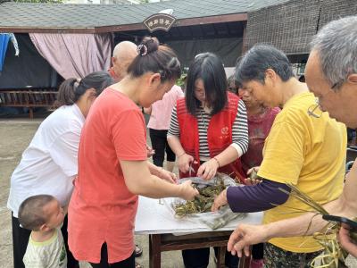 径河街黄狮海社区：粽叶飘香迎端午 党群同心暖邻里——开展端午主题系列活动