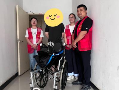 闲置轮椅“转”起来 银花社区邻里互助暖人心
