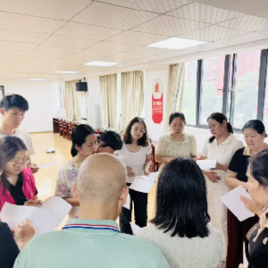 以换位共情，赴温暖亲子之约——稻香社区开展“角色大变身 亲子换位趣剧场”心理健康主题亲子体验活动
