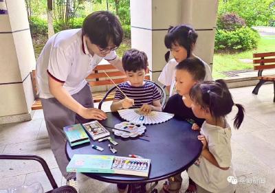 中法城同济社区：执扇寄真情 中外亲子家庭共度国际家庭日