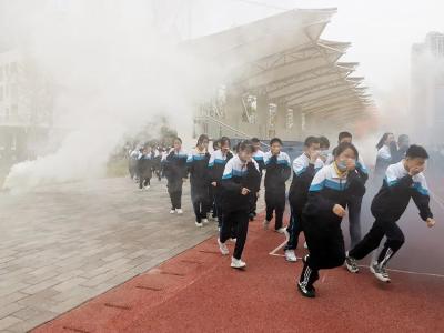 蔡甸区举行10·25警报试鸣暨防空袭疏散掩蔽演练活动