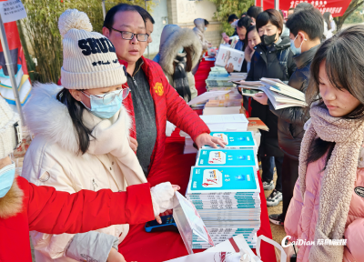  蔡甸：全民阅读进社区 书香四溢氛围浓