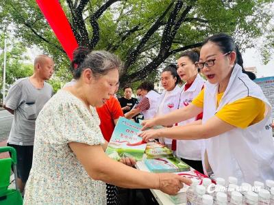 携手同行 温暖救助 蔡甸区救助站开放日传递爱心