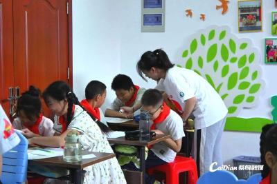 让孩子欢乐度假 蔡甸“暑假学堂”公益托管班火热开班