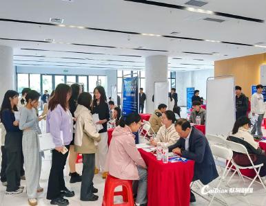 筑牢留汉桥梁 蔡甸区“学子聚汉”工程千余岗位引才