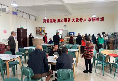 蔡甸经济开发区（奓山街道）首个社区食堂开放 开启老人幸福“食”光