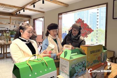 莲藕创新产品吸睛！蔡甸这场推介会“藕”遇新商机