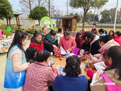 藕香绽芳华，致敬“她”力量