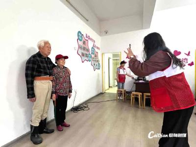“益”起行动 蔡甸区举办“5·8人道公益日”活动