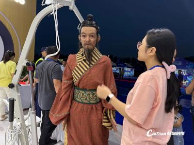 世界机器人嘉年华点亮蔡甸端午 科技赋能文旅新体验