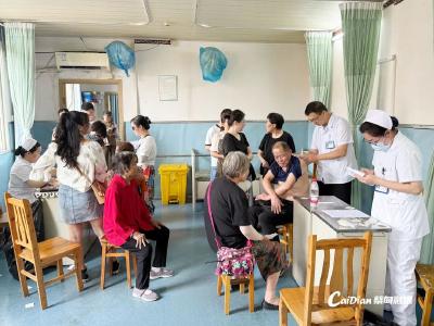 冬病夏治正当时 蔡甸“三伏贴”开贴引市民热捧